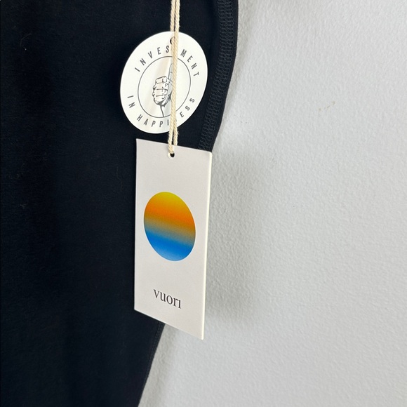 NEW Men’s Vuori Ever Performance Henley Black Large Active T-Shirt Buttery Soft - Picture 16 of 16